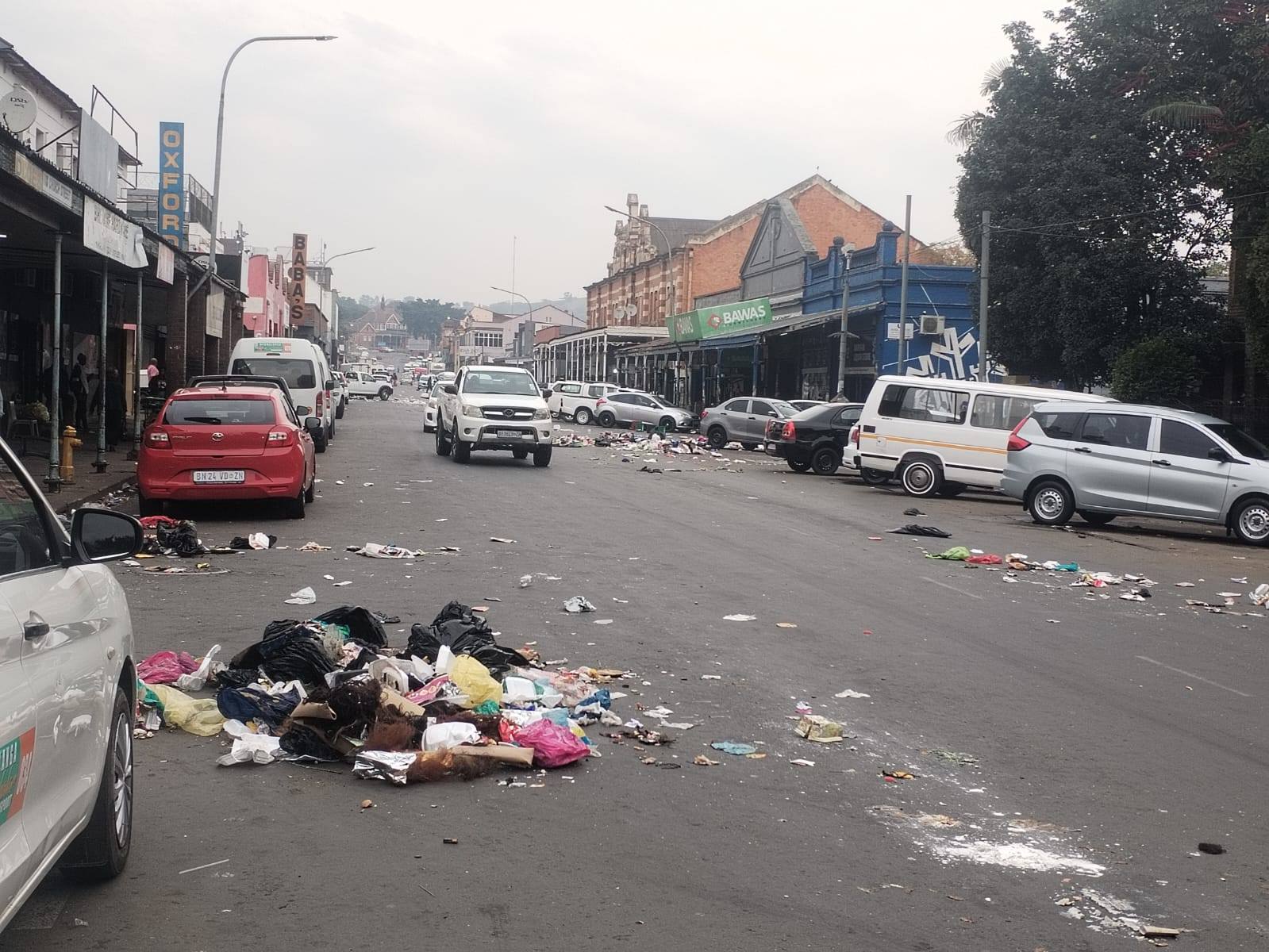 uMgungundlovu (Pietermaritzburg / Msunduzi Municipality, KwaZulu-Natal, South Africa) municipal waste management workers are on strike, leading to rubbish/litter piling up in parts of the city.