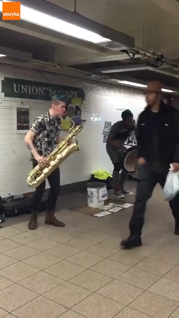 TOO MANY ZOOZ