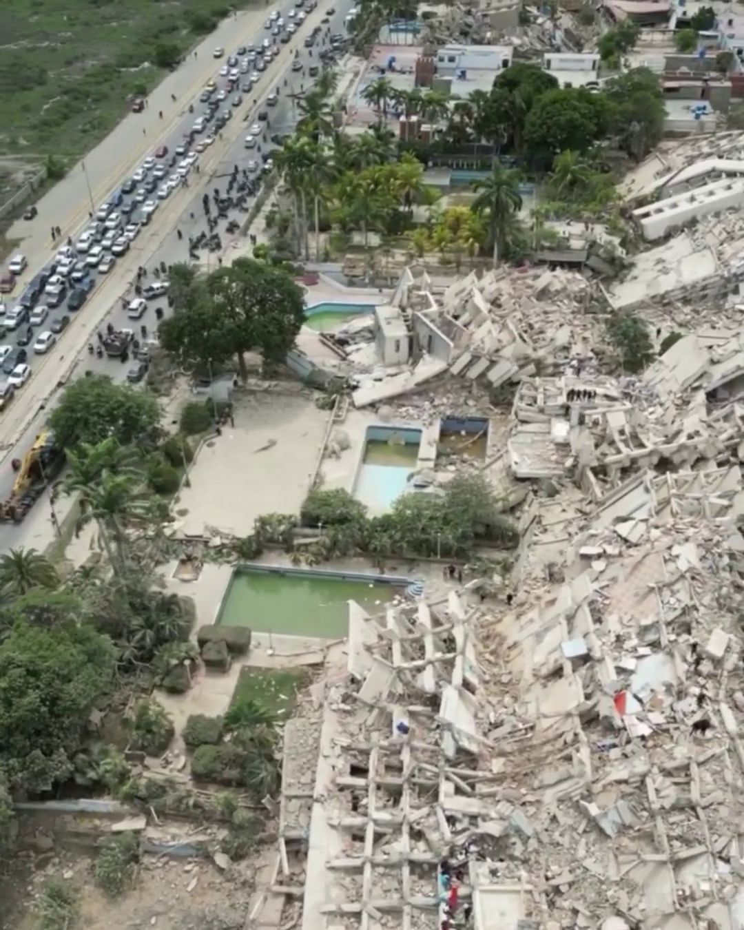 Two shallow earthquakes struck northern Venezuela (near Yaracuy state, west of Caracas) just 39–60 seconds apart