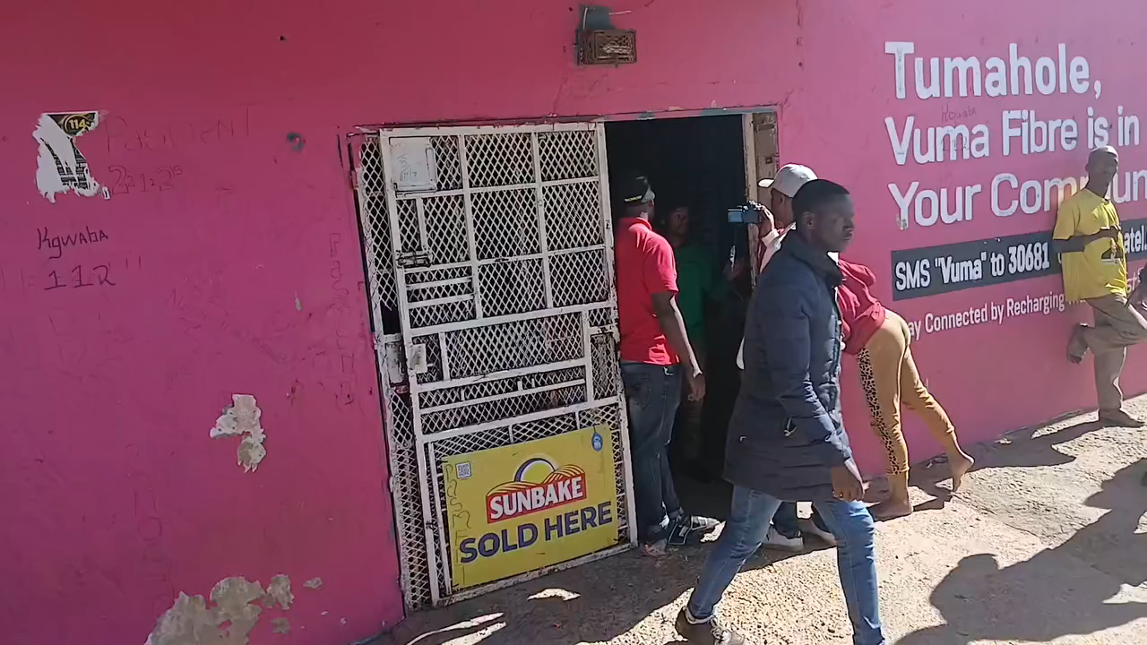 ##Mabahambe #Tumahole closing of foreign nationals spaza shops today, Parys, Free State, South Africa.