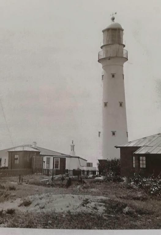 Guiding the Port: The Story of Durban’s Bluff Lighthouses 0 (0)