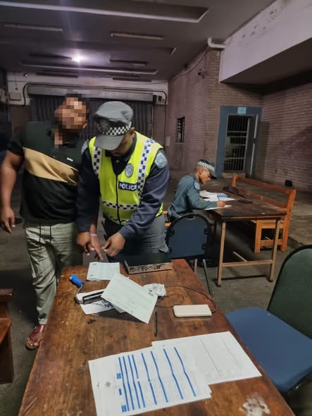 FOREIGN NATIONAL DETAINED DURING SHOP INSPECTION DURBAN CBD