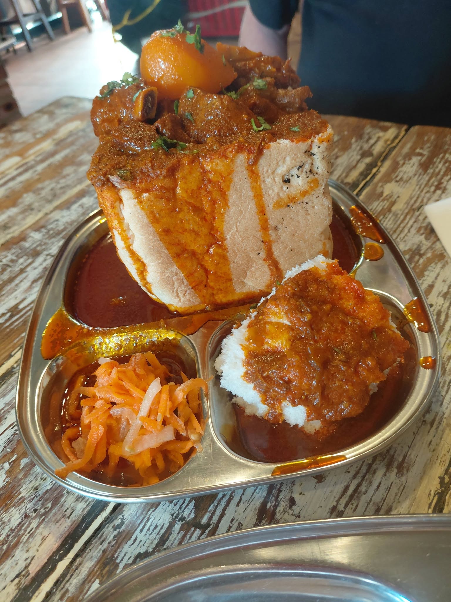 Located at 13 Playfair Road, North Beach, Happy Chappy (owned by Jay Naidoo) is a popular local Durban spot renowned for serving authentic Durban-style curry and bunny chows.Key DetailsLocation: Mangrove Beach Centre, 13 Playfair Rd, North Beach, Durban.Popular Menu Items:Mutton Bunny Chow: Prepared with slow-cooked mutton on the bone and soft, fresh loaf bread.Madir Bunny: A specialty featuring chops and sausage chutney packed into a bunny chow.Other Options: Beef bunny chow, samp & mutton, fish curry, biryani, and curry chips.Contact: +27 31 337 7067
