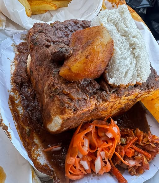 Bunny Chow @ La Mercy Beach Hotel 0 (0)