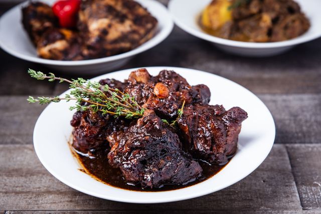 oxtail meat